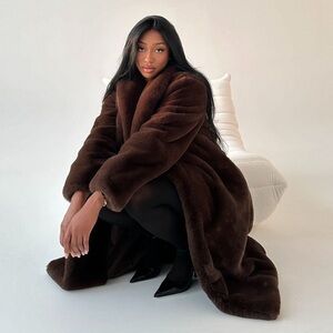 NWT Luxurious Brown Faux Fur Coat